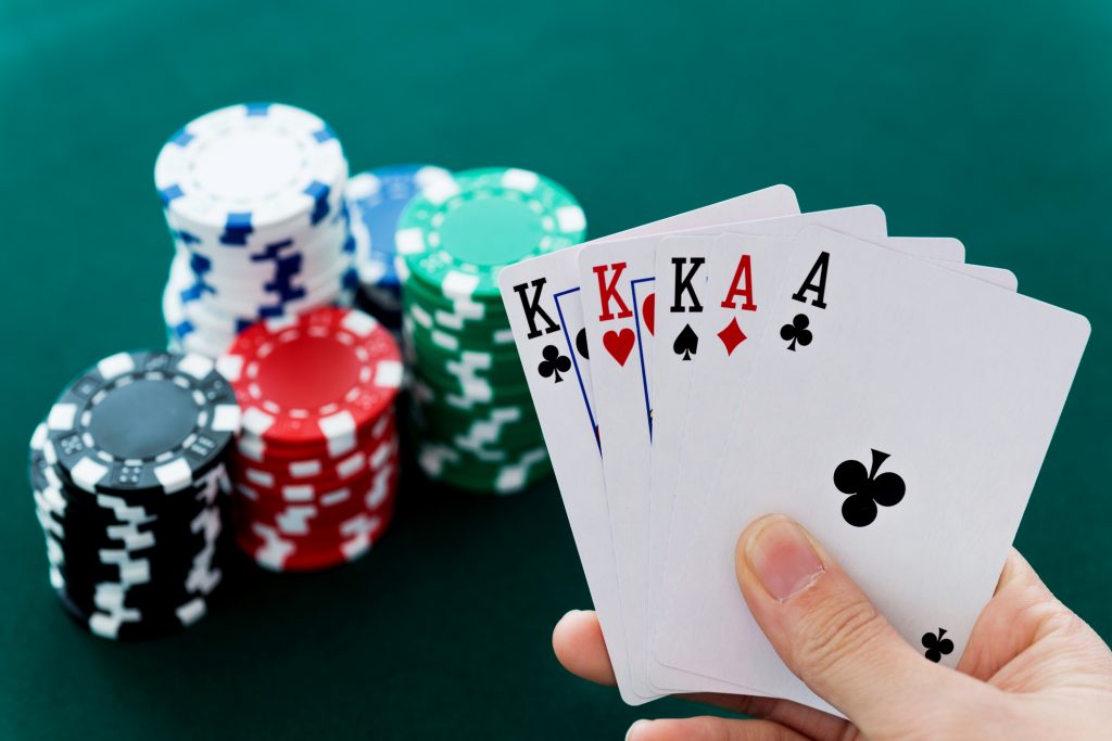 Poker Site Betting